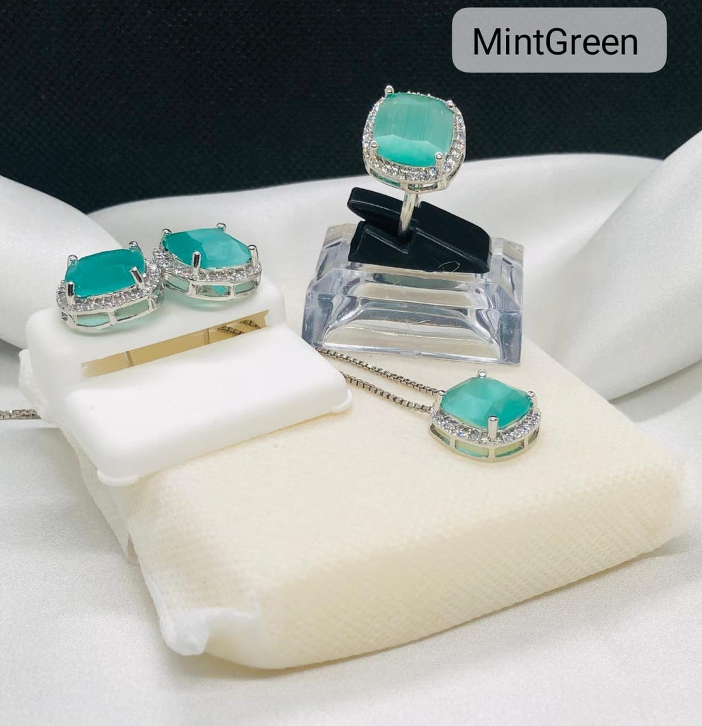 Aesthetic Accessories, Alloy Material Inlaid with Large Sparkling Rhinestones Set, with Necklaces, Rings, And Earrings, Suitable for Daily Wear, Parties, Weddings,