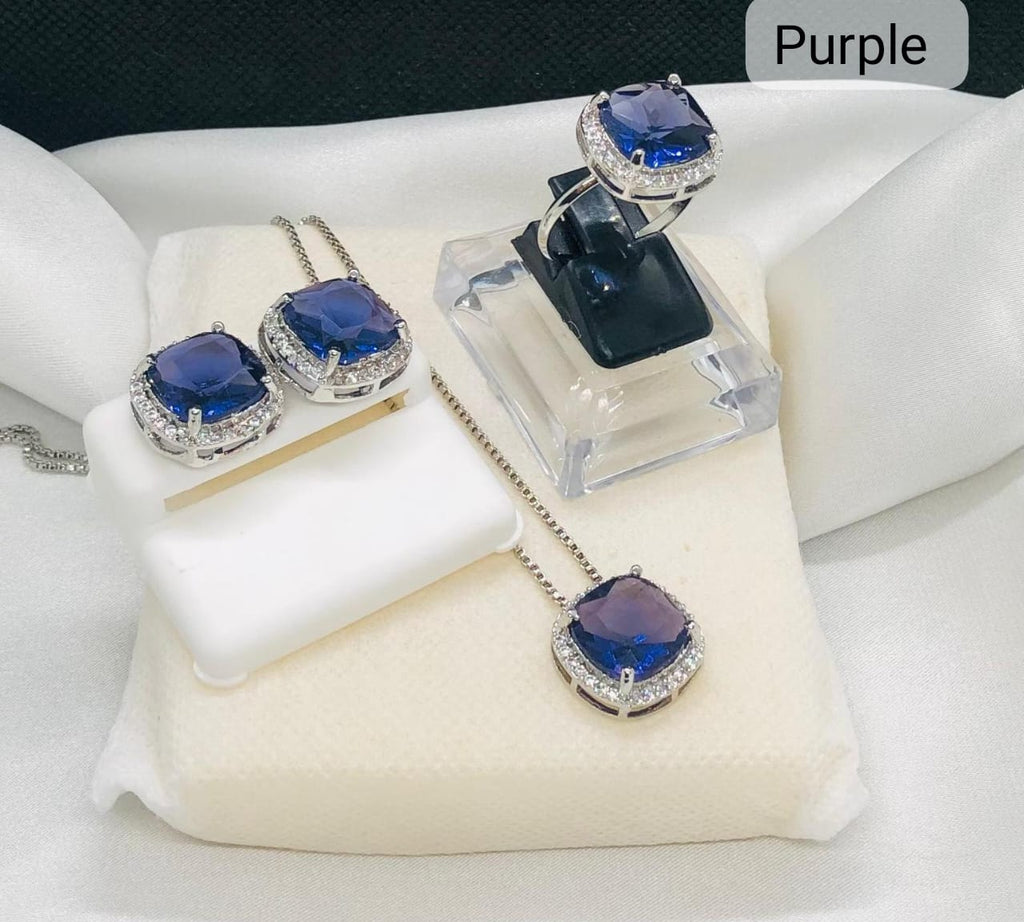 Aesthetic Accessories, Alloy Material Inlaid with Large Sparkling Rhinestones Set, with Necklaces, Rings, And Earrings, Suitable for Daily Wear, Parties, Weddings,