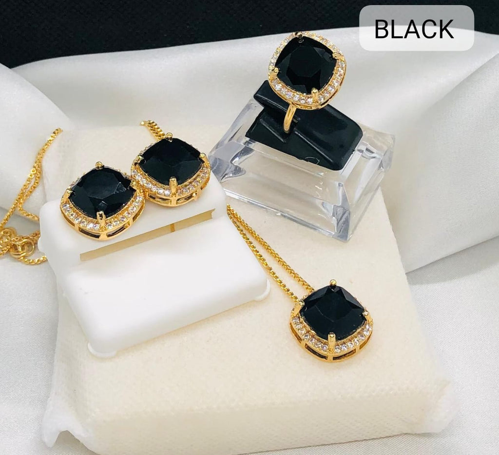 Aesthetic Accessories, Alloy Material Inlaid with Large Sparkling Rhinestones Set, with Necklaces, Rings, And Earrings, Suitable for Daily Wear, Parties, Weddings,