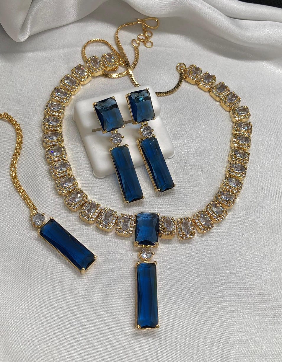 3pcs Elegant Pearl & Rhinestone Jewelry Set - Luxurious Gold-Tone Necklace, Earrings, and Ring with Sparkling