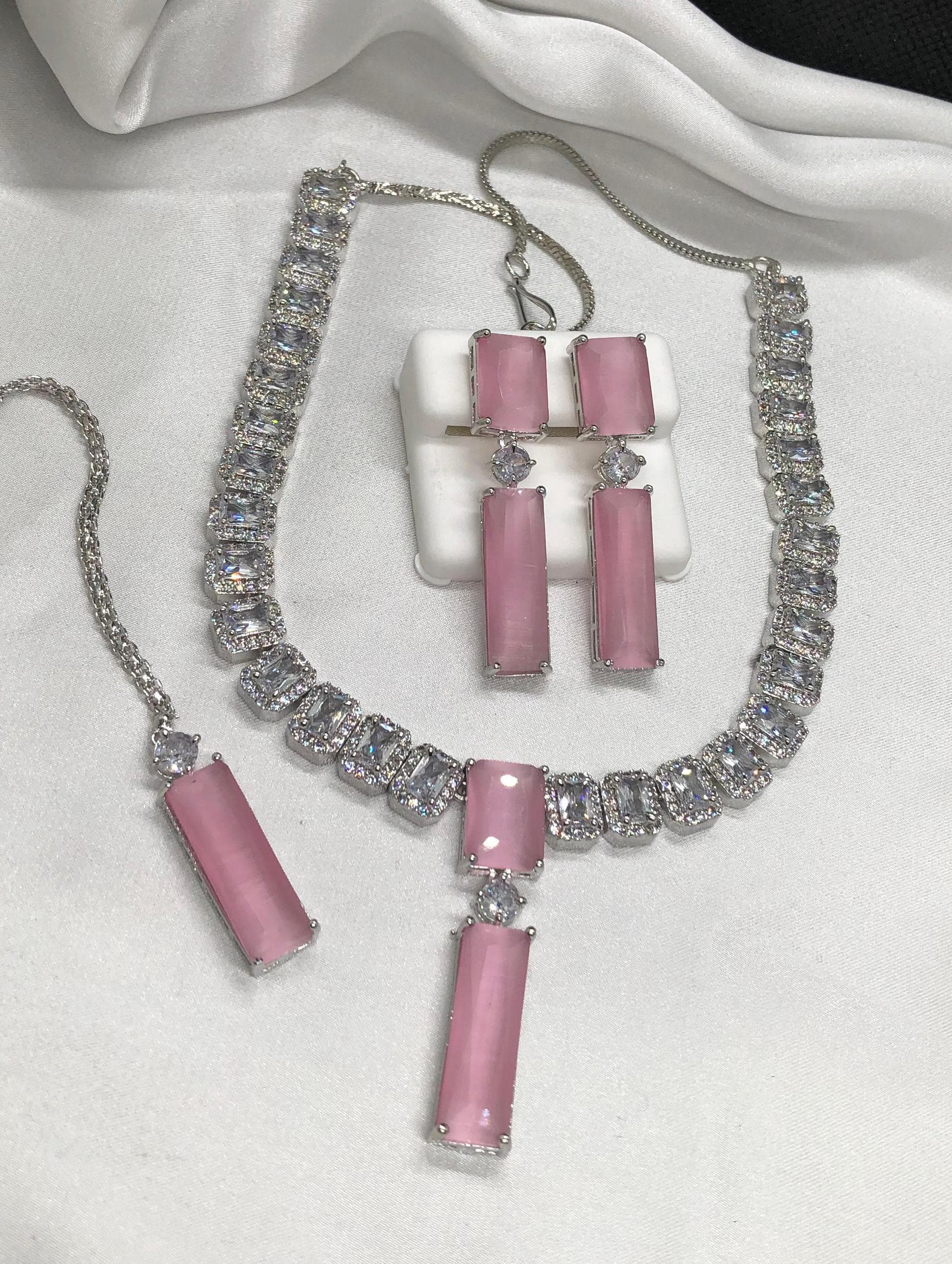 3pcs Elegant Pearl & Rhinestone Jewelry Set - Luxurious Gold-Tone Necklace, Earrings, and Ring with Sparkling