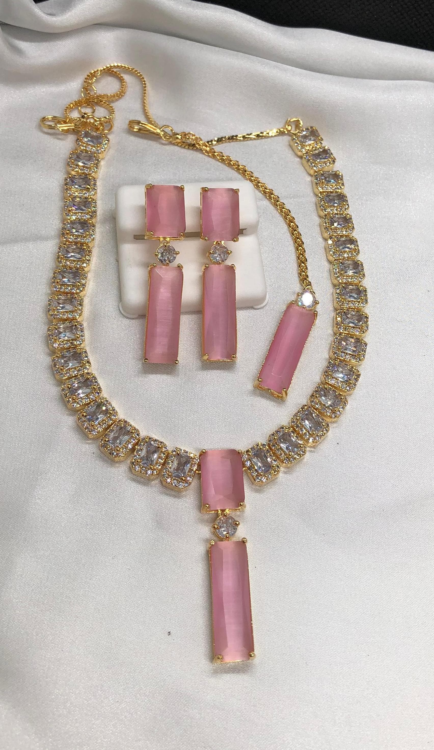 3pcs Elegant Pearl & Rhinestone Jewelry Set - Luxurious Gold-Tone Necklace, Earrings, and Ring with Sparkling